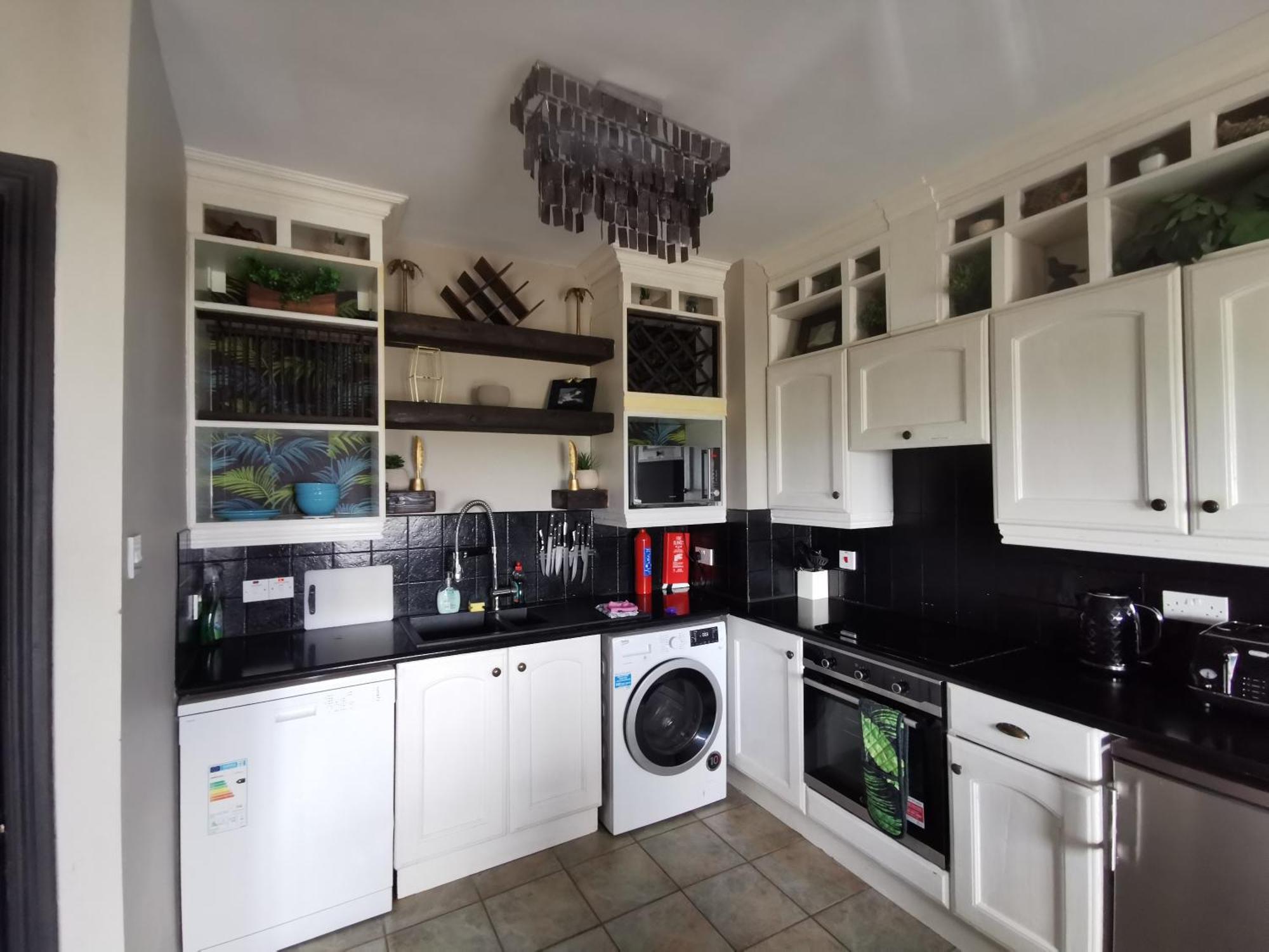 Апартаменты Palm Cove Bundoran Luxurious Sea View Balcony Free Wifi Netflix Sleeps 5 Экстерьер фото